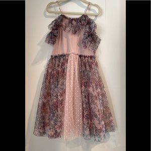 Lovely chiffon like dress, cute floral pattern. Coton On. Sz 4. Good condition.